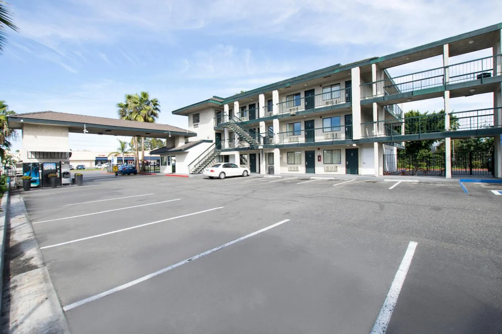Morada Inn 13